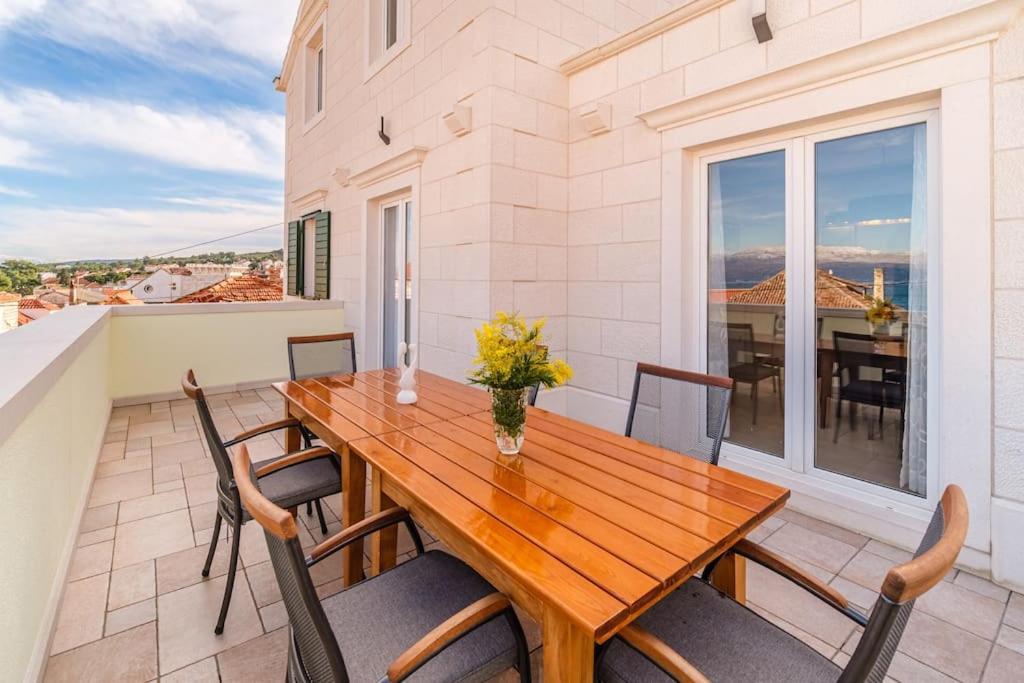 Peters Apartment Sutivan Εξωτερικό φωτογραφία