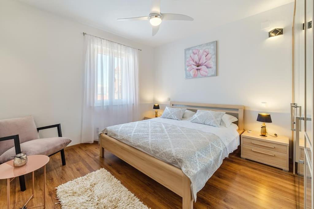 Peters Apartment Sutivan Εξωτερικό φωτογραφία
