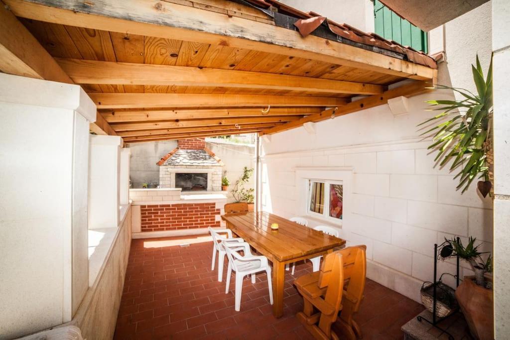 Peters Apartment Sutivan Εξωτερικό φωτογραφία
