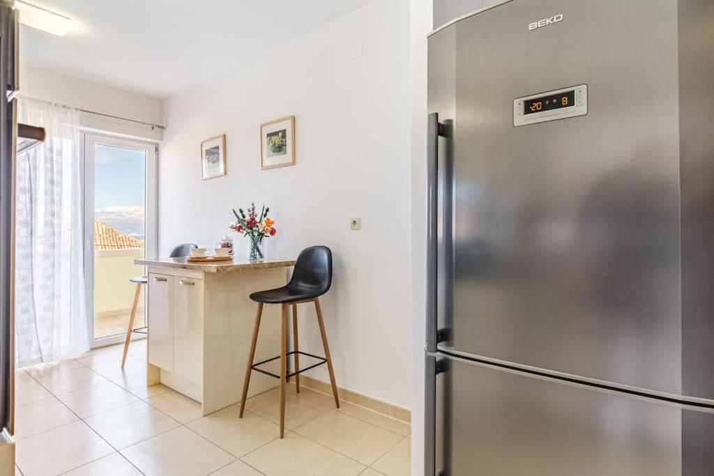 Peters Apartment Sutivan Εξωτερικό φωτογραφία
